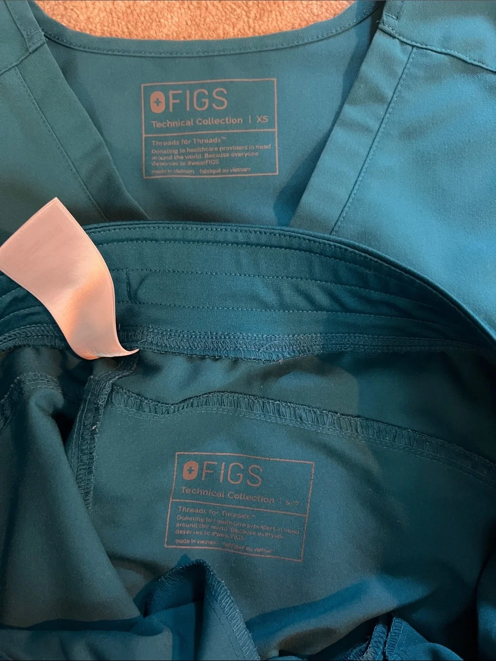 FIGS Women’s Teal Scrub Top and Bottom
